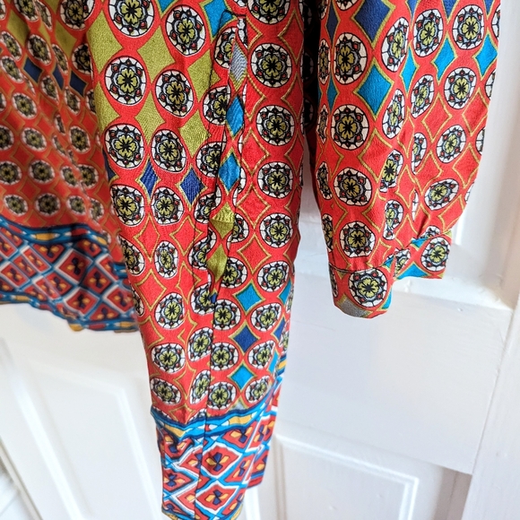 100% Silk Tahani Dress Size Small - Picture 3 of 6